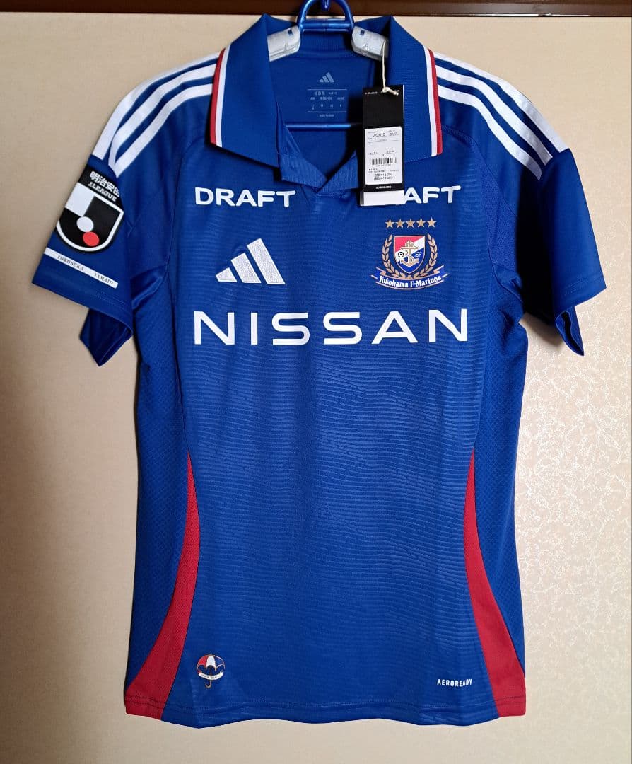 横浜Fマリノス　1stユニフォーム2025＋選手直筆サイン色紙＋タオルホルダー