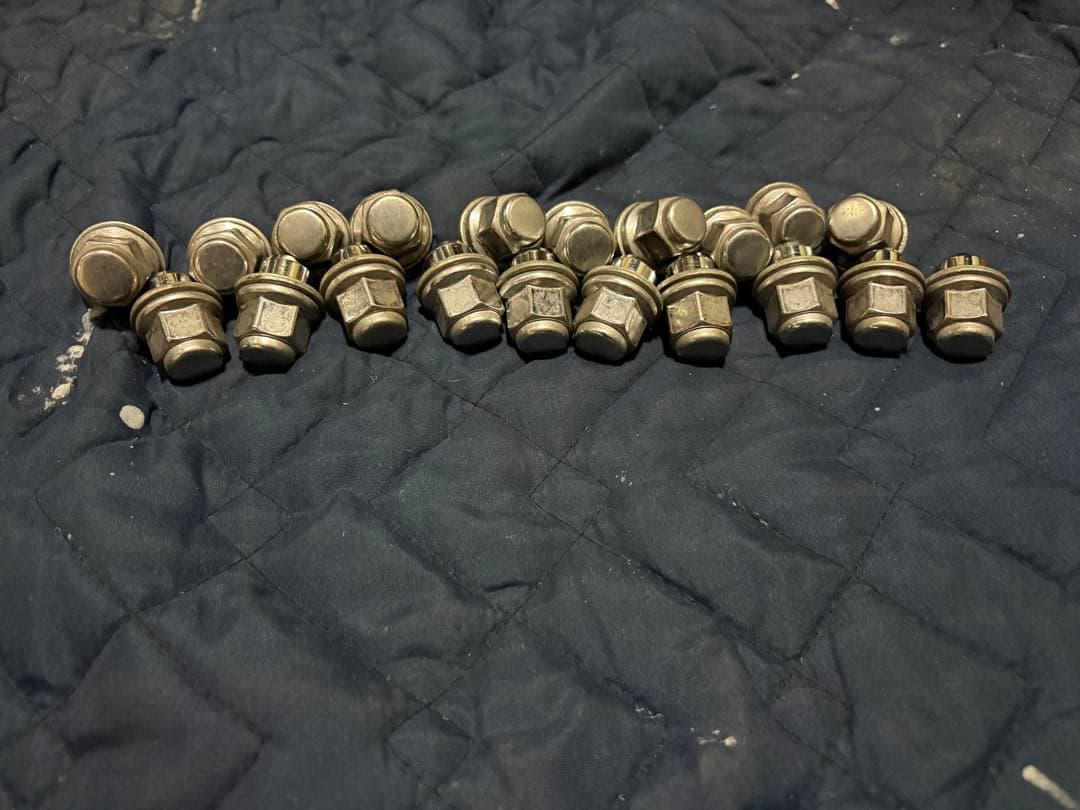 年末価格 トヨタ純正ホイール17インチスタットレスタイヤ30ヴェル、アルファード