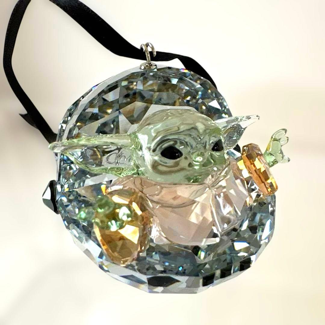新品 スワロフスキー スターウォーズ マンダロリアン ベビーヨーダ ザチャイルド