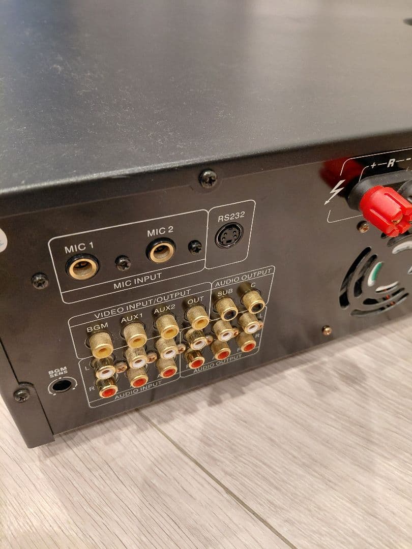 CLASSIC PRO KOK1000　カラオケアンプ