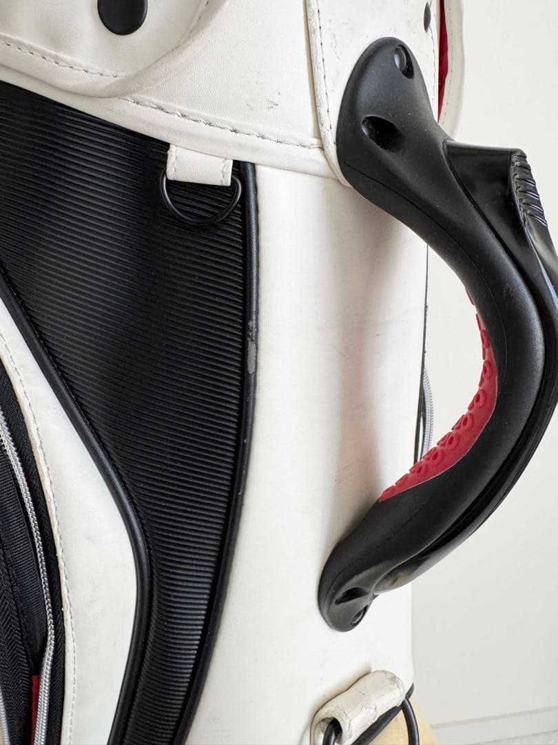 ゴルフバッグ　キャディバッグ　オークリー　ホワイト