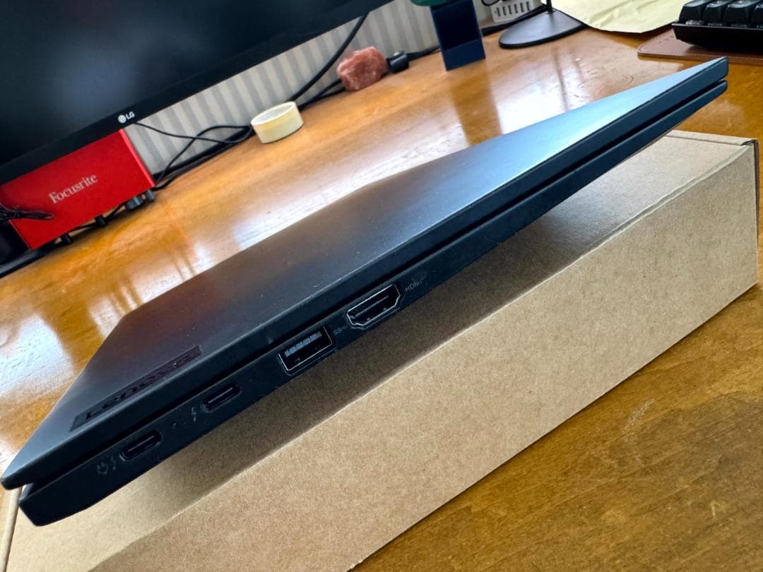 Windowsノート本体 Lenovo ThinkPad X1 Carbon Gen 10