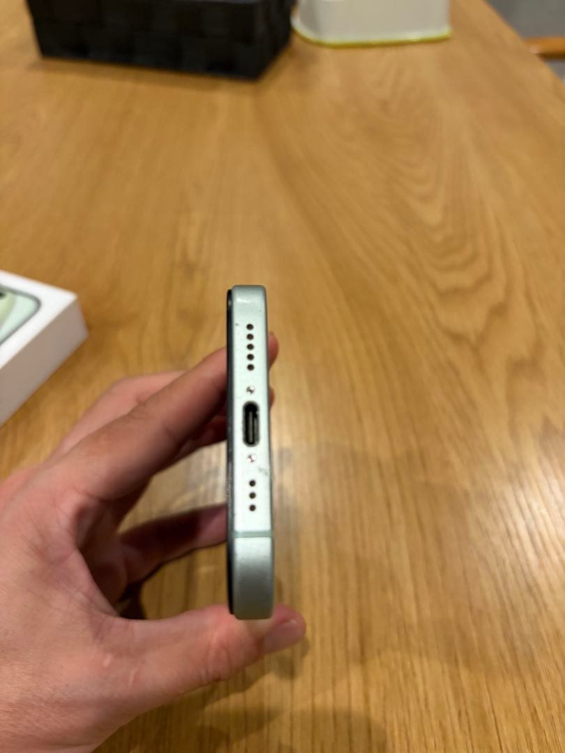 Apple iPhone 15ミントグリーン 本体　simフリー