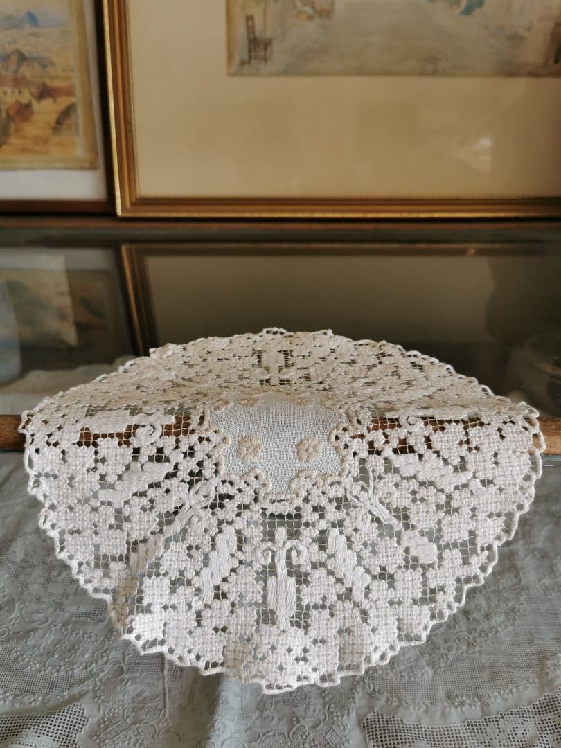 アンティークイタリア ノッテドメッシュ 男女の輪 ニードルワーク リネンドイリー