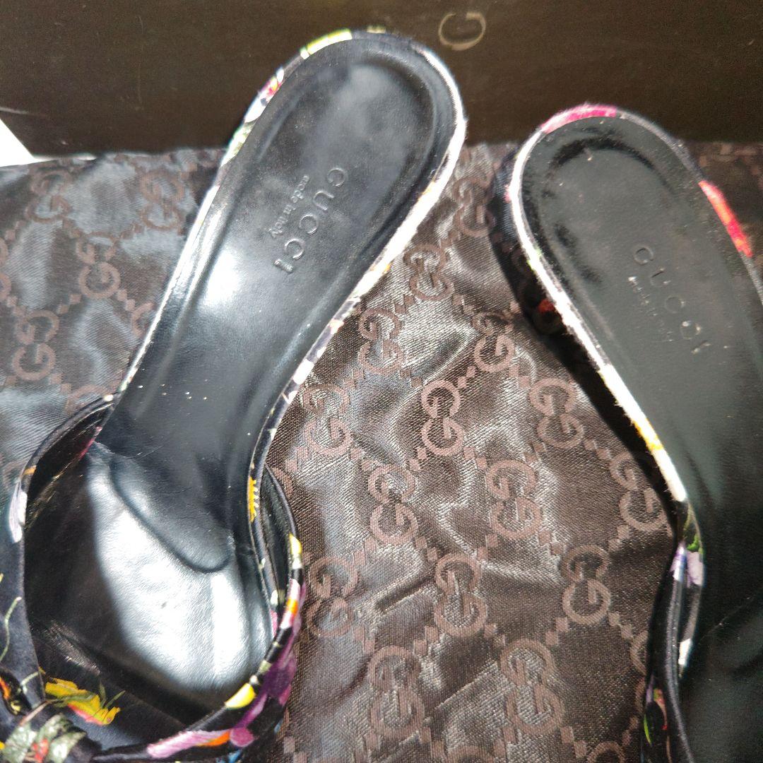 【花柄☆箱付き☆GUCCI】黒　花柄　サンダル　オシャレ　かわいい　361/2