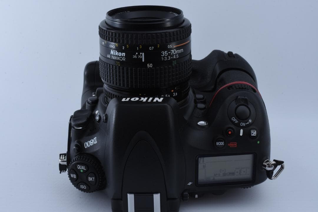 Nikon D800 ボディ + MB-D12 グリップ セット おまけレンズ付