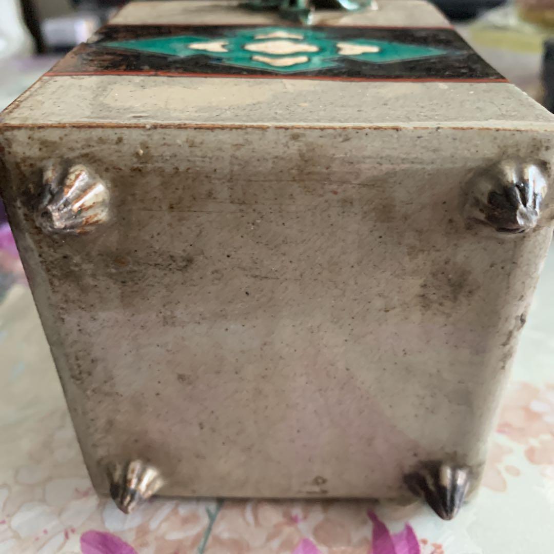 骨董屋に（多分）騙されて買った香炉　正方形