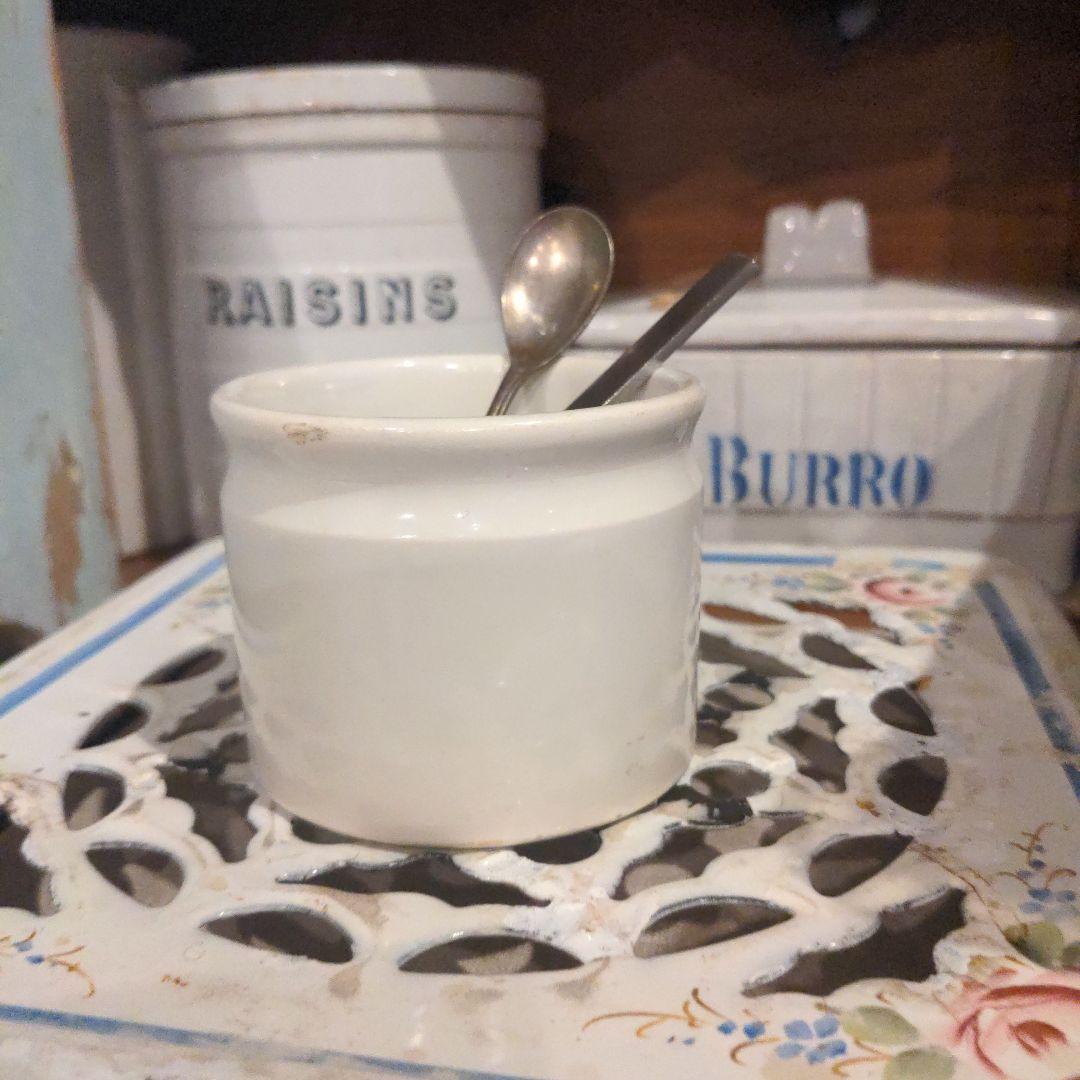 クレイユモントロー可愛いコンフィチュールポット TABLESPOONSミルク色