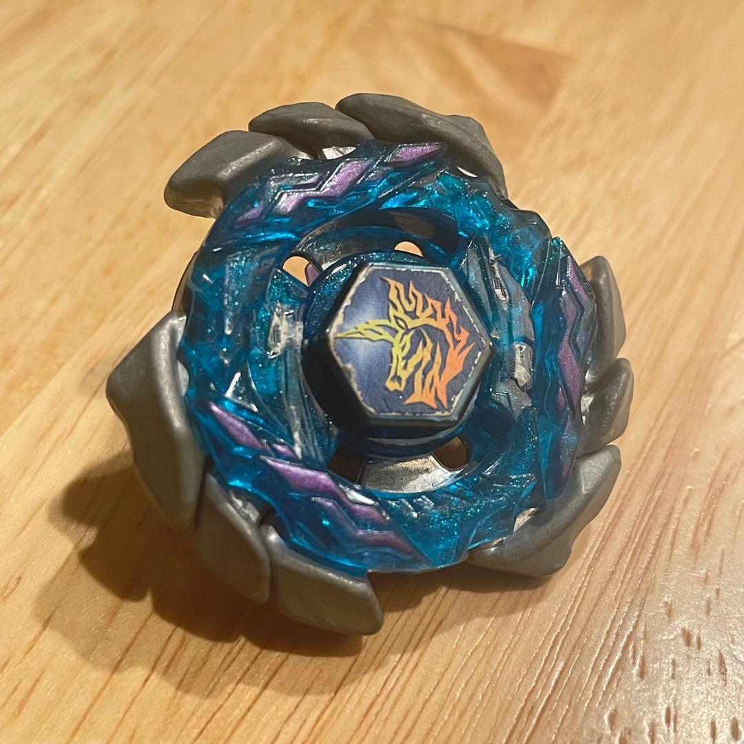 【期間限定セール】メタルファイトベイブレード （最強ブレーダーセット/限定品）