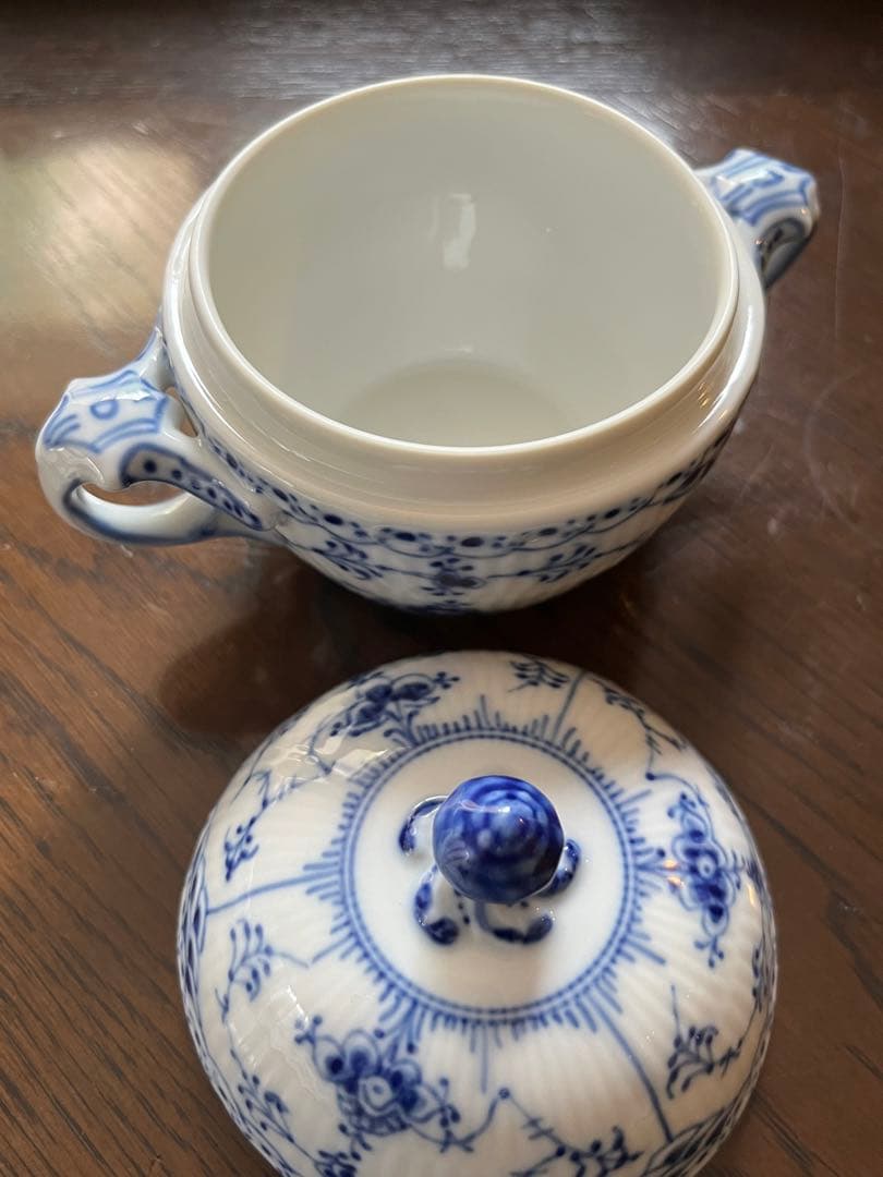 ロイヤルコペンハーゲン ブルーフルーテッド ハーフレース シュガーポット