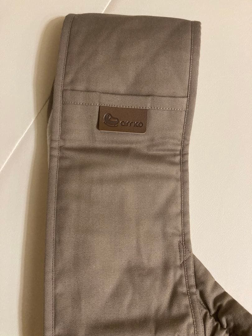 【新品同様】エアリコ グレイッシュブラウン Size1 サイズ1 抱っこ紐