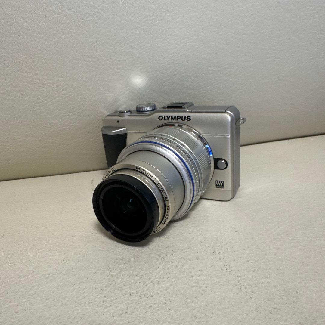 【匿名配送】ミラーレス一眼OLYMPUS E-PL1シルバー