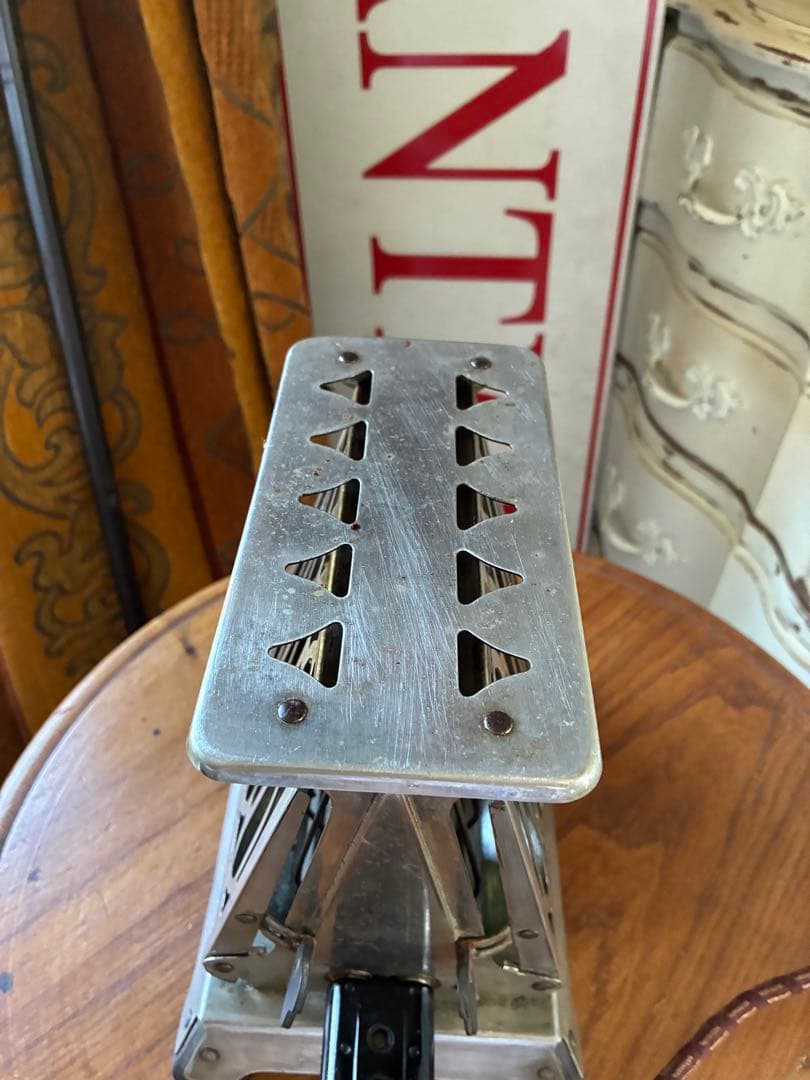 アンティーク　トースター　メタリック　美しい　メタルトースター　アメリカ30年代