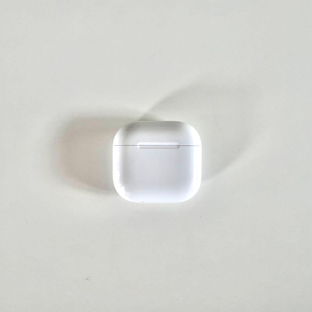 Apple AirPods 4 ANC アクティブノイズキャンセリングモデル