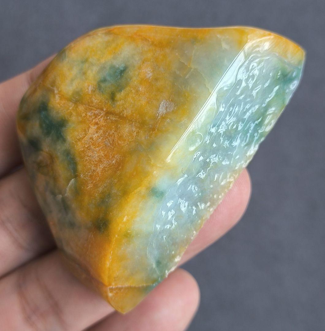 【貴重】ミャンマー産黄本翡翠（ジェダイト）の原石（71ｇ）