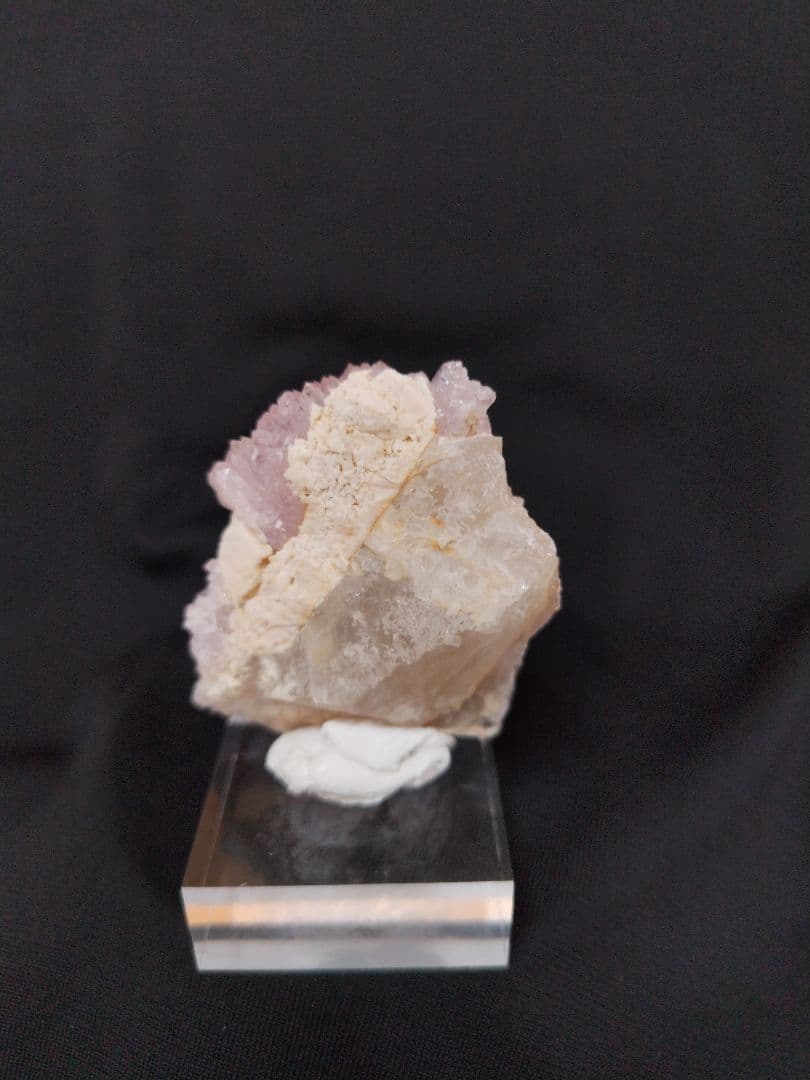 ローズクオーツ　Rose Quartz