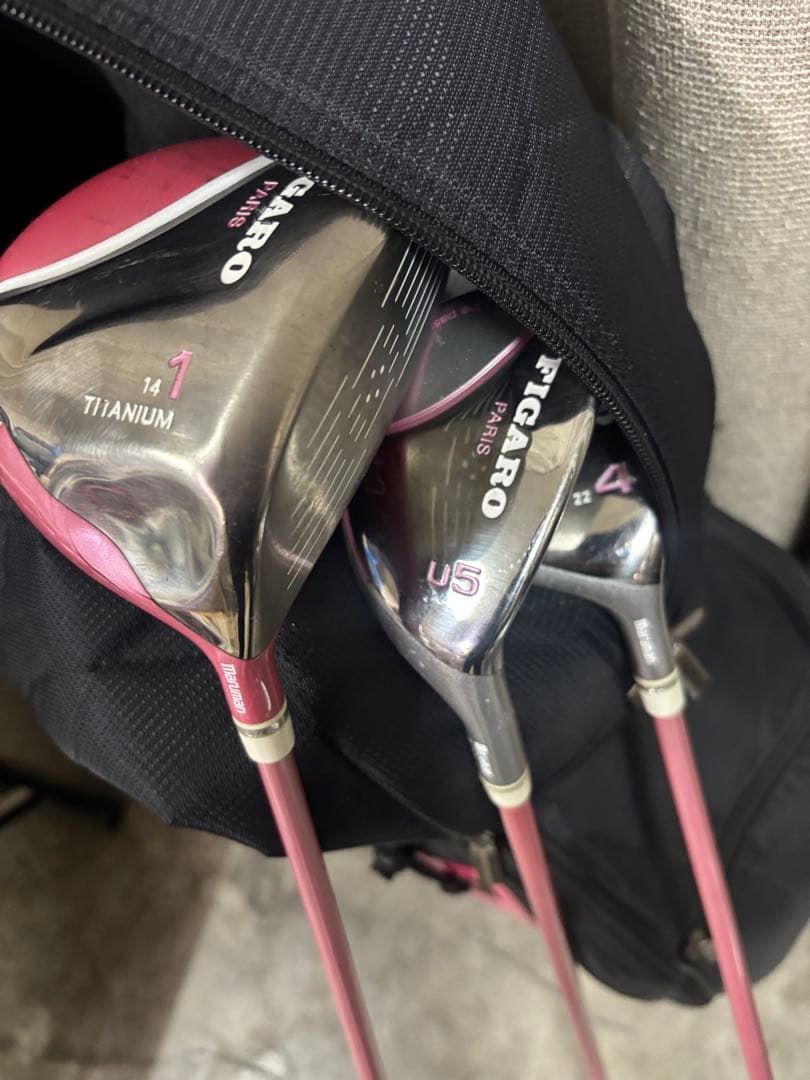 バック美品‼️FIGARO PARIS ゴルフバッククラブセットハーフセット7本
