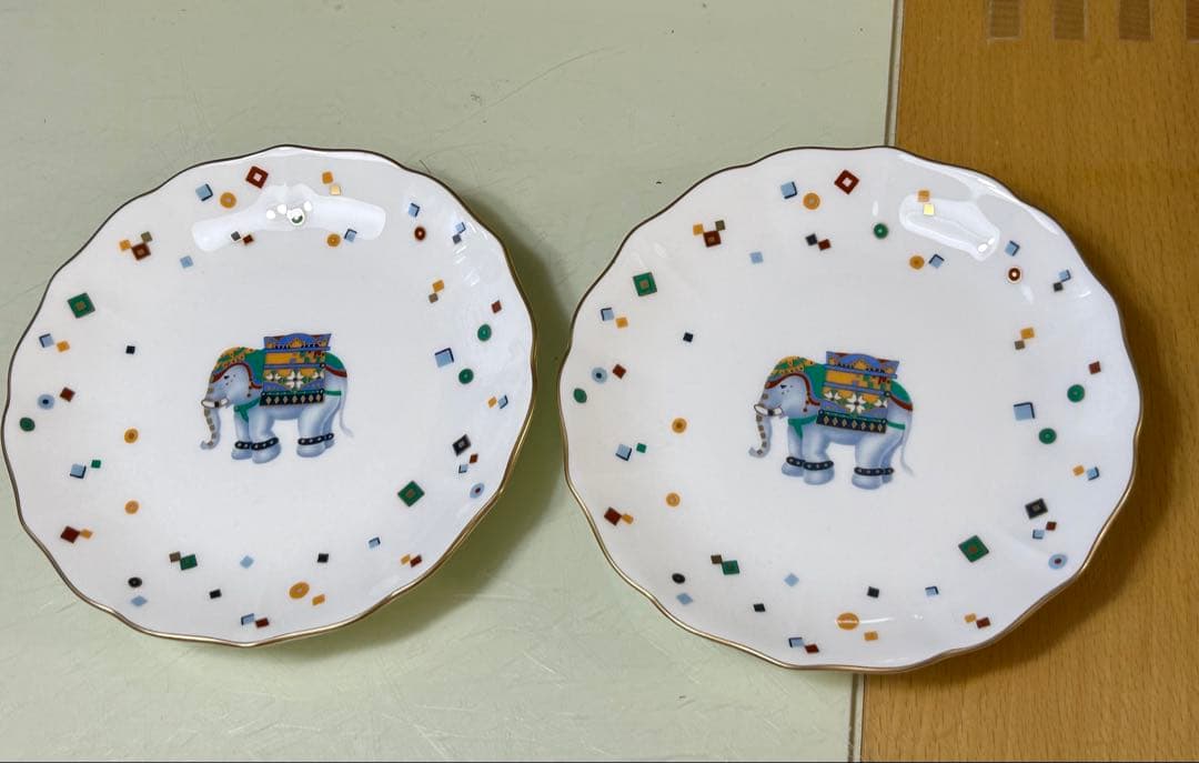 ナルミ　幸せを呼ぶ象　ボウル　大皿　ペア　カップ&ソーサー　ソルト&ペッパー