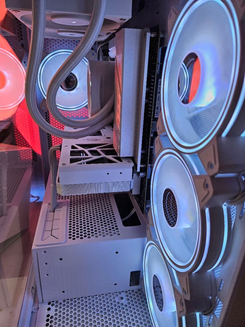 グラフィックボード・グラボ・ビデオカード INNO3D GeForce RTX 4070 Super 12GB