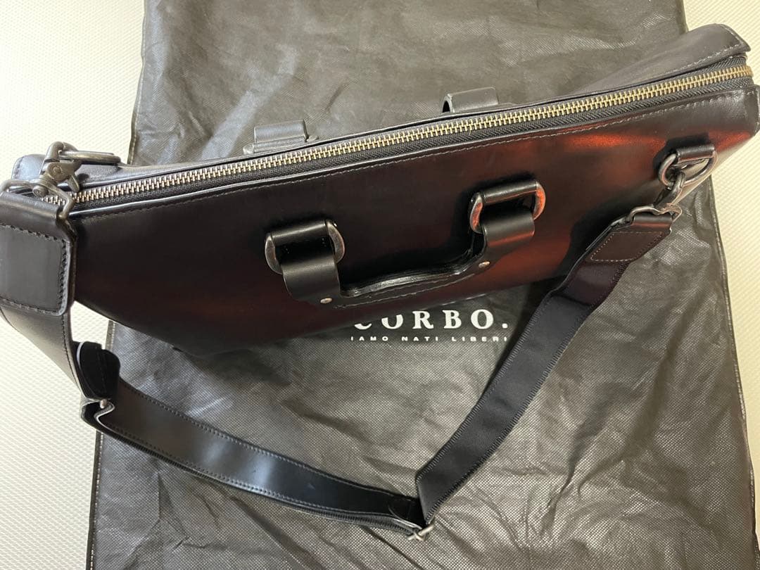 corbo コルボ　レザーバッグ　美品