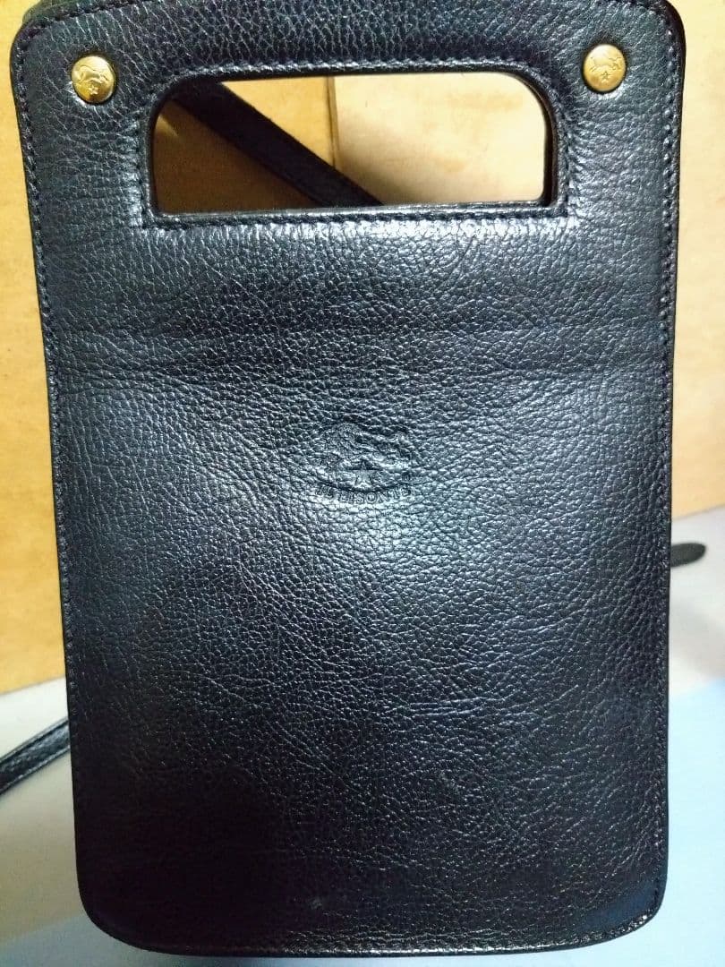 イルビゾンテ黒レザーショルダーバッグ ハンドル付き