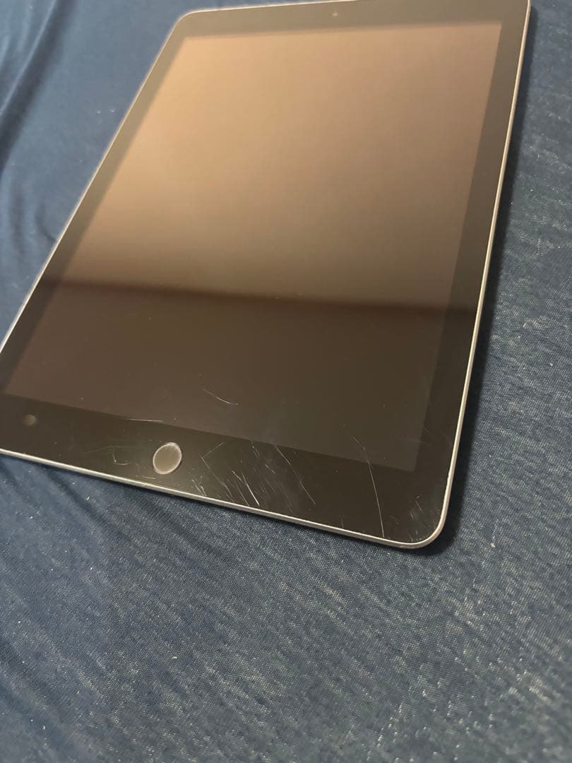 Apple iPad 第6世代 Wi-Fiモデル／32GB