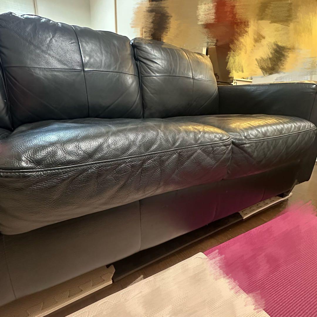 IKEA黒のレザー3人掛けソファ