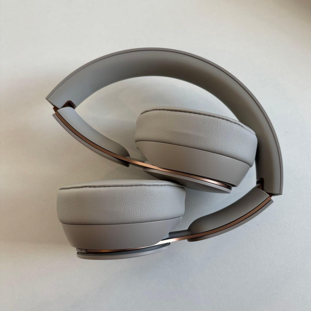 beats solo pro ワイヤレス　ノイズキャンセリング　ヘッドフォン