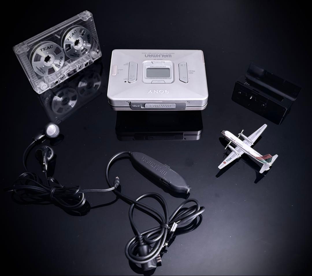 カセットウォークマンSONY WM-FX855 銀「整備済み、完動美品」