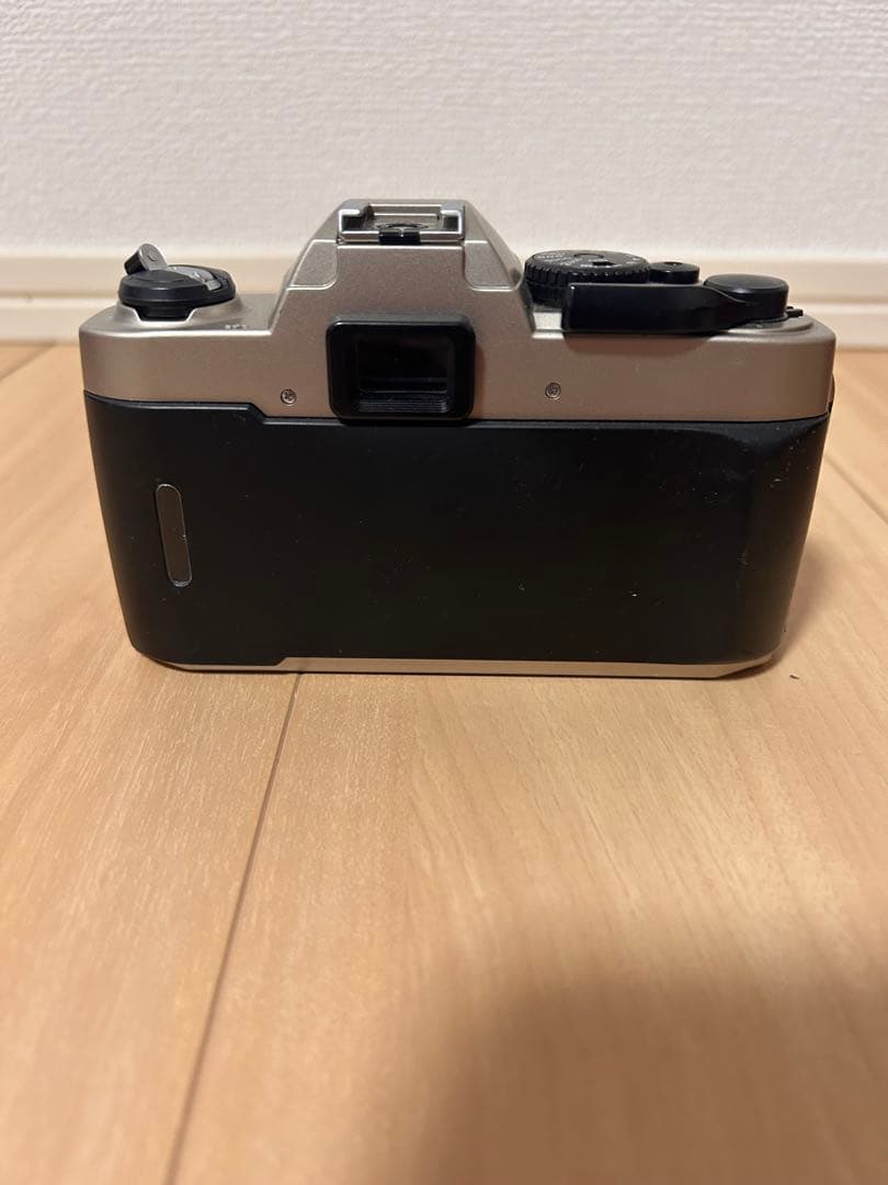 フィルム一眼レフカメラ　Nikon FM10