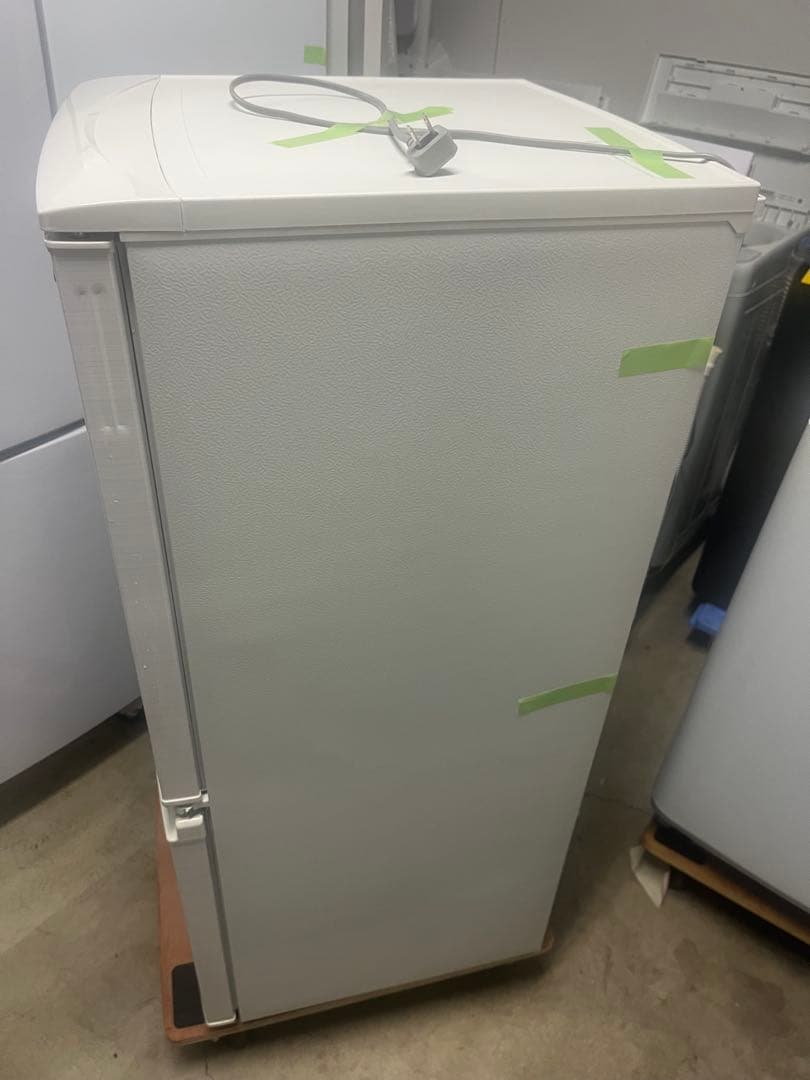 SHARP 2020年製 137ℓ冷蔵庫 SJ-D14F-W