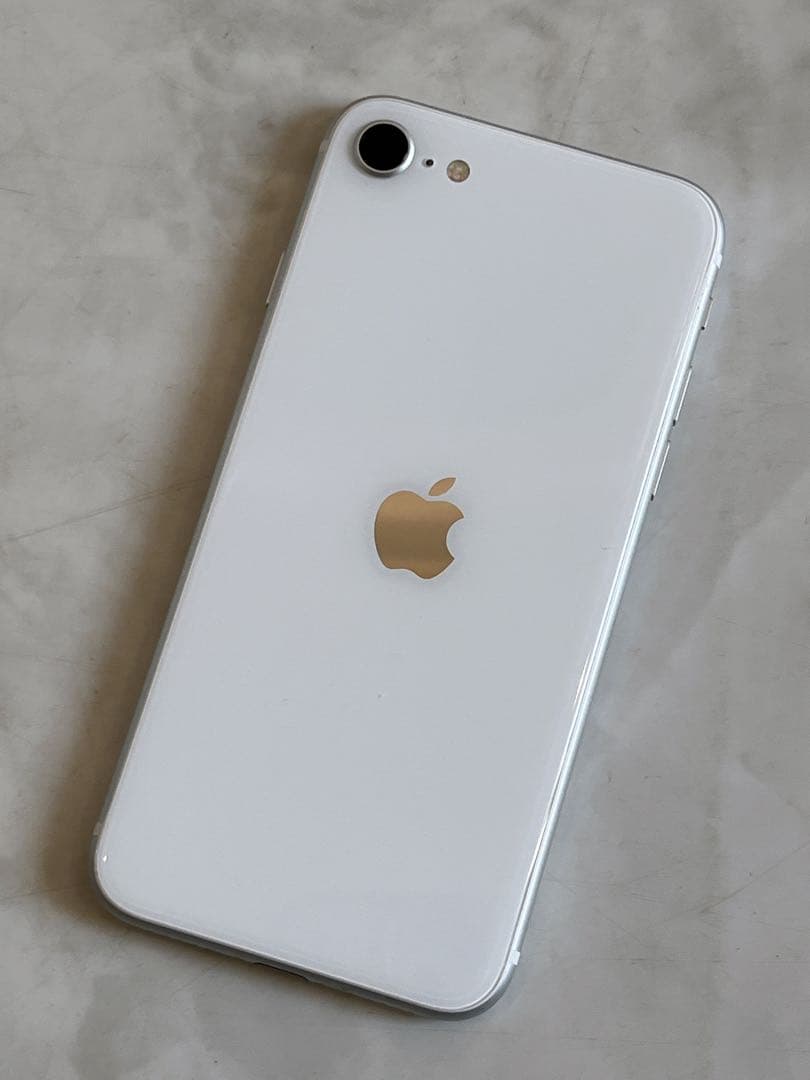 Apple iPhone SE 初期化済み MX9T2J/A 64GB