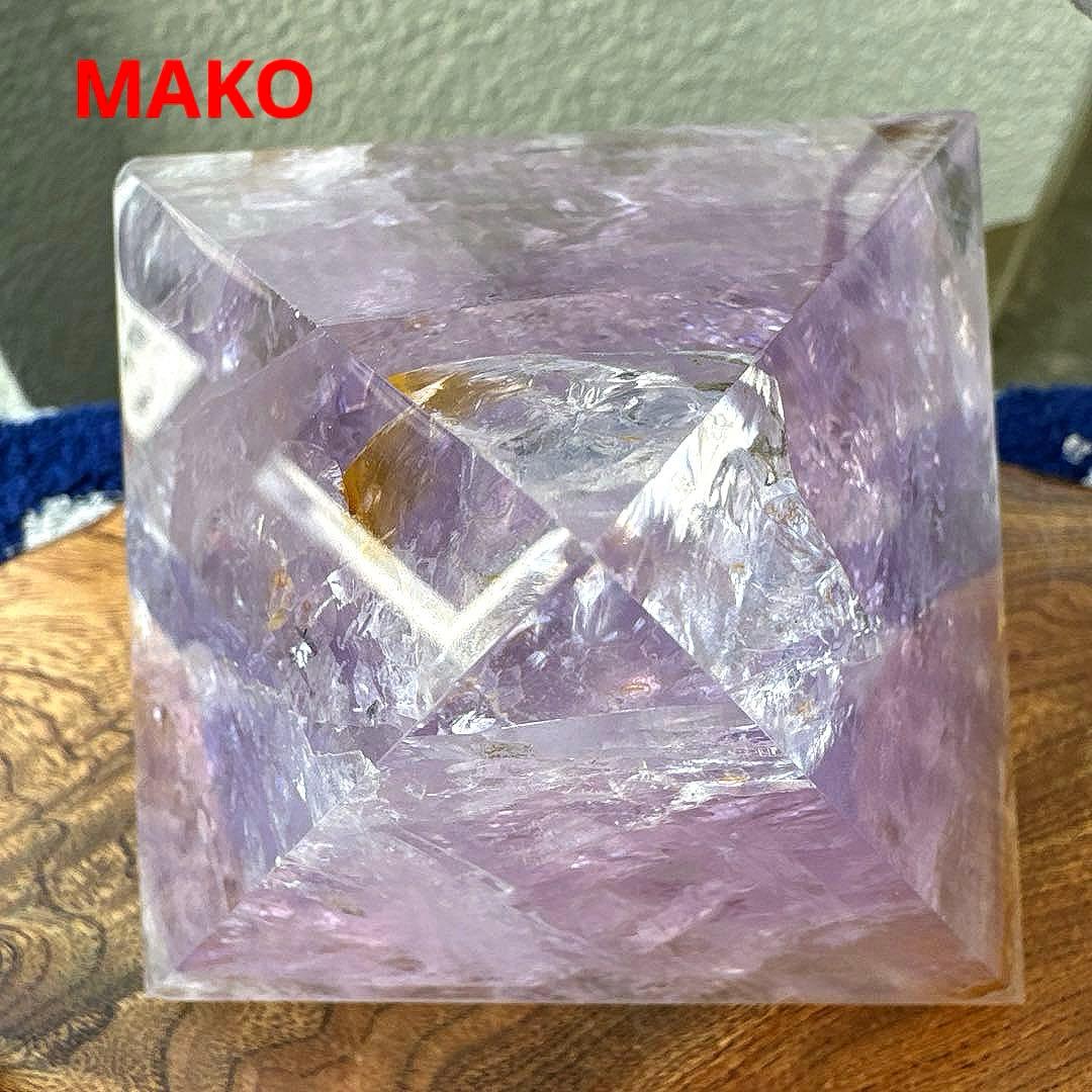 M1878☆アメジストピラミッド625g☆ブラジル産☆天然石　原石