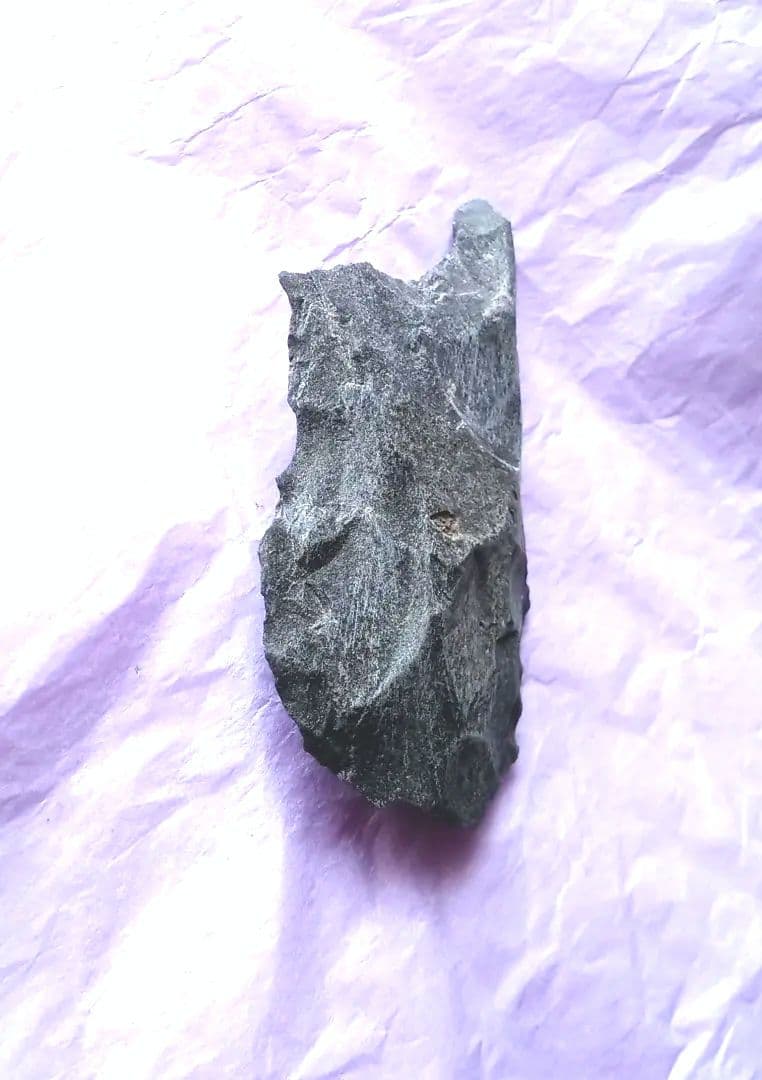 原始人 古い 石器 握槌 サヌカイト 模写