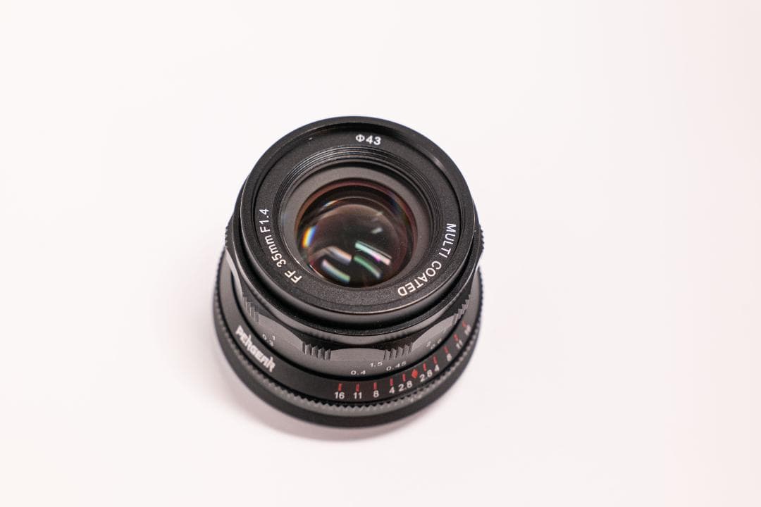 PERGEAR 35mm F1.4 （Lマウント／フルフレーム）