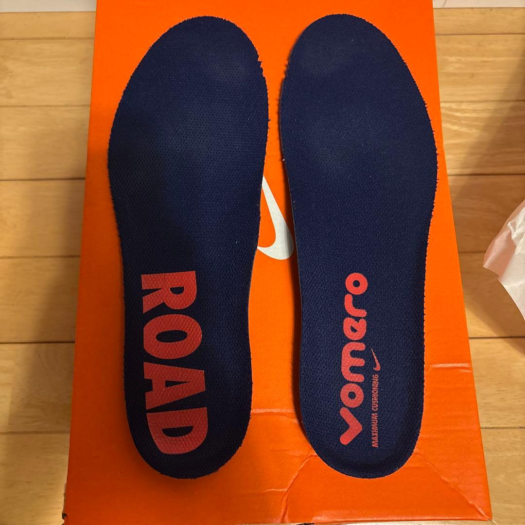 NIKE Vomero 18 ブルーボイド