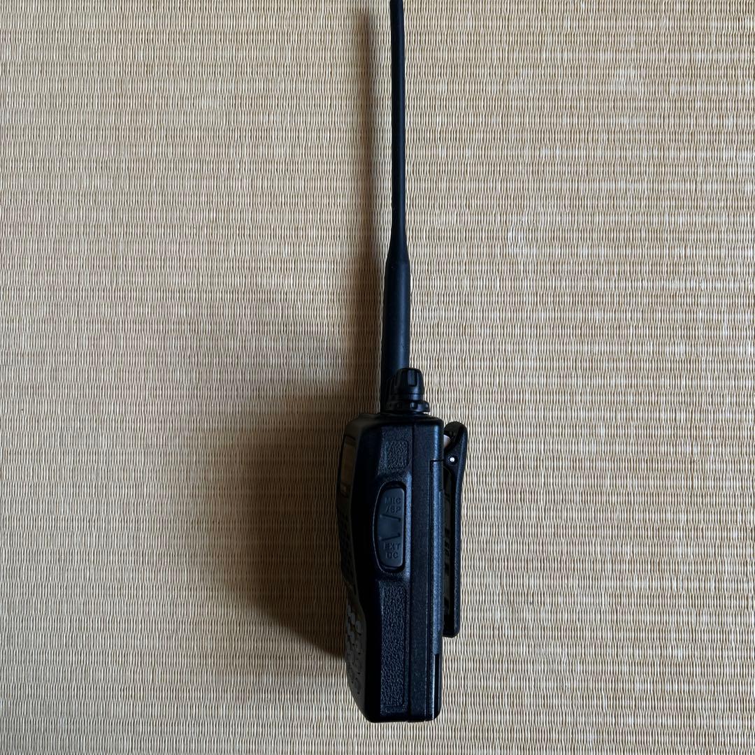 アマチュア無線機　スタンダード FT-60