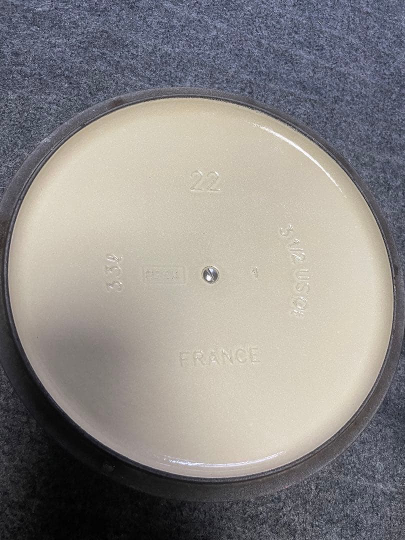 ル・クルーゼLE CREUSET ココットロンド 赤22cmルクルーゼ