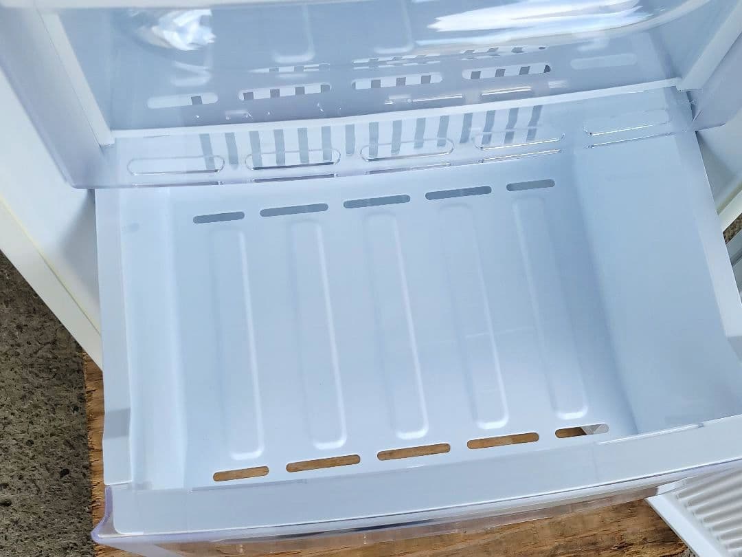 三菱 121L ノンフロン冷凍庫 MF-U12N-W 2009年製