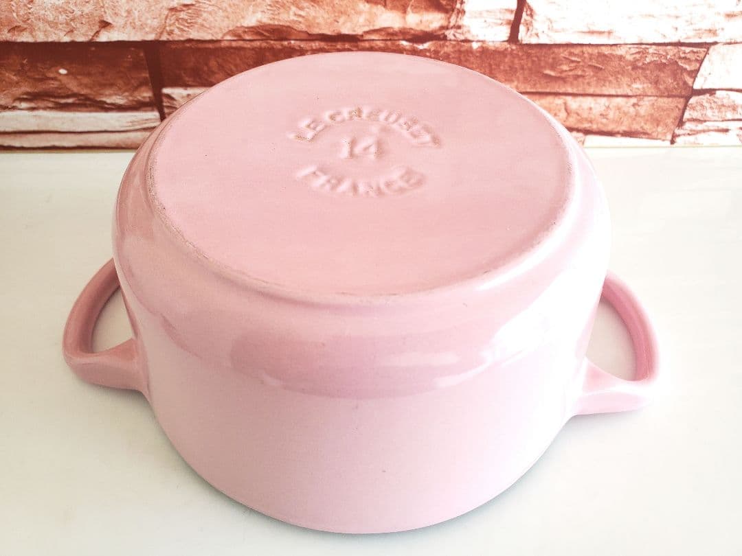 【美品】ル・クルーゼ　ココット・ロンド 　ベアーツマミ&耐熱ツマミ