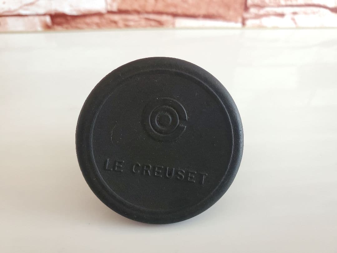 【美品】ル・クルーゼ　ココット・ロンド 　ベアーツマミ&耐熱ツマミ