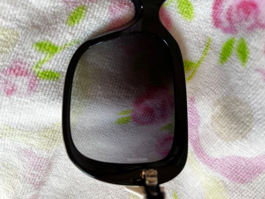 シャネル ブラック サングラス黒　リボン白CHANEL