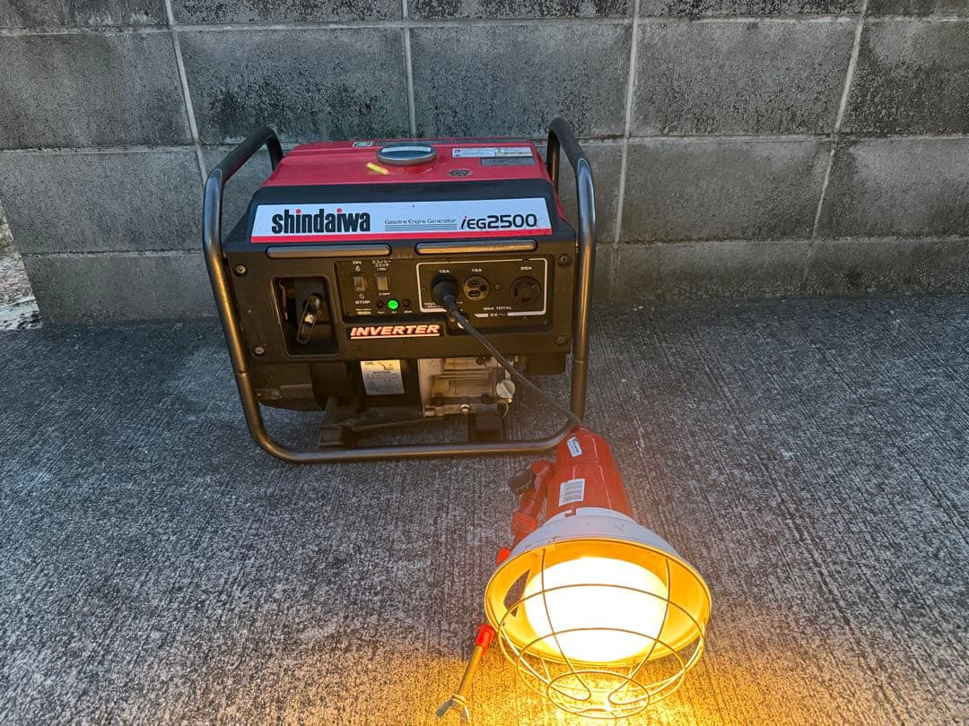 動作確認済　shindaiwa iEG2500 インバーター発電機 2500W