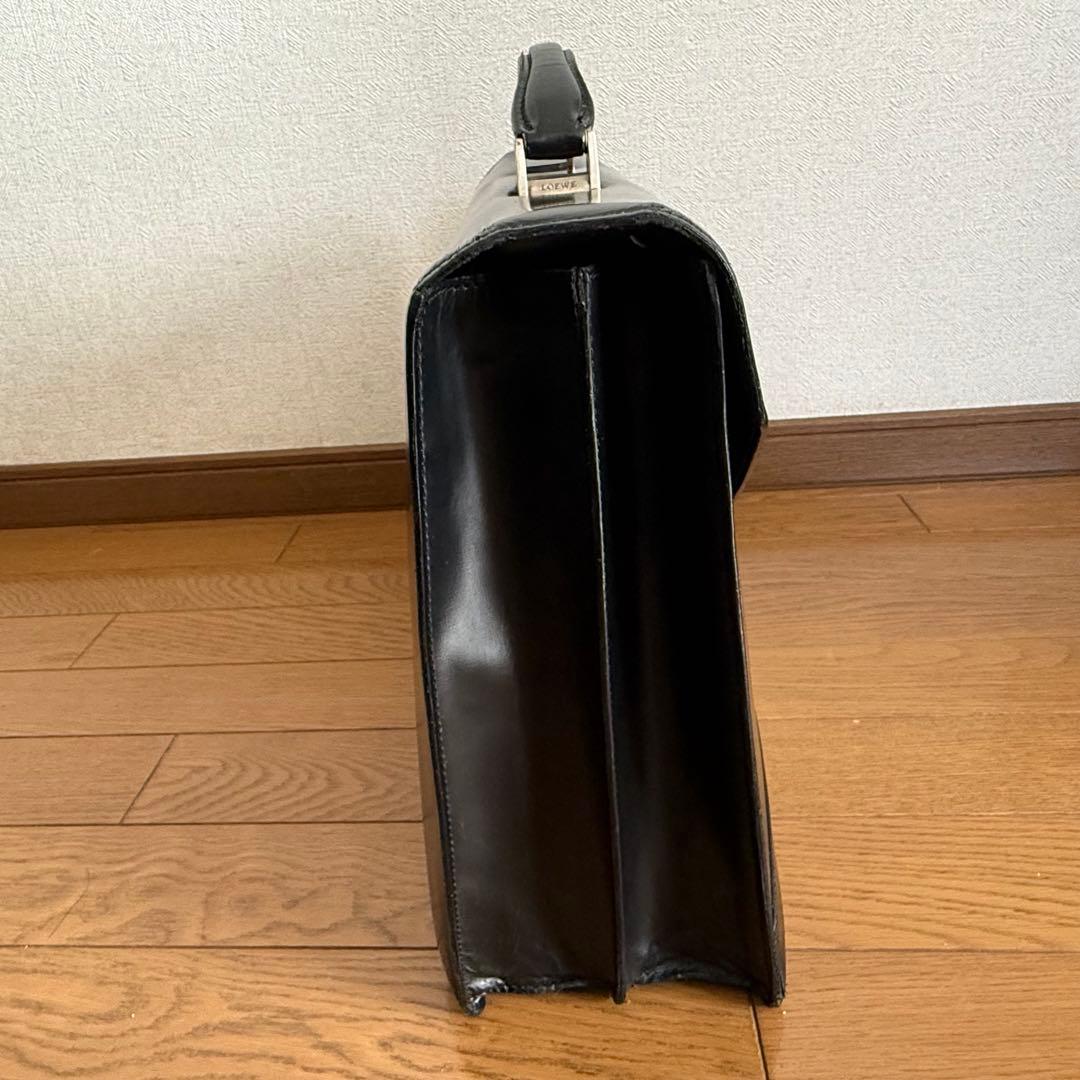 【美品】ロエベ　アナグラム　ディプロマティコ　ビジネスバッグ　ロゴ型押し　レザー