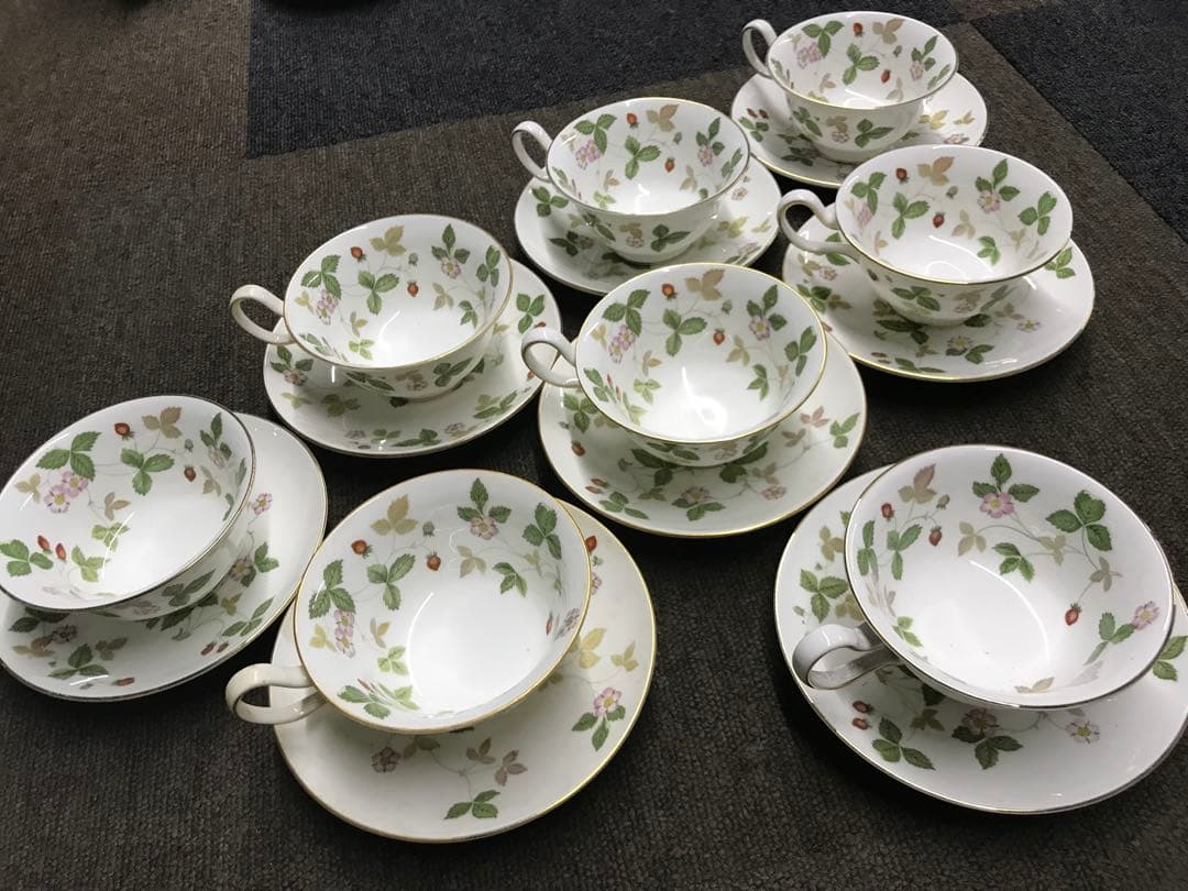 陶器 食器セット 23点 葉と花のデザイン