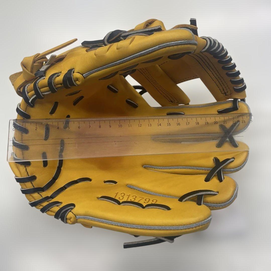 レア Under Armour TWIL イエローグローブ 内野手 袋付き