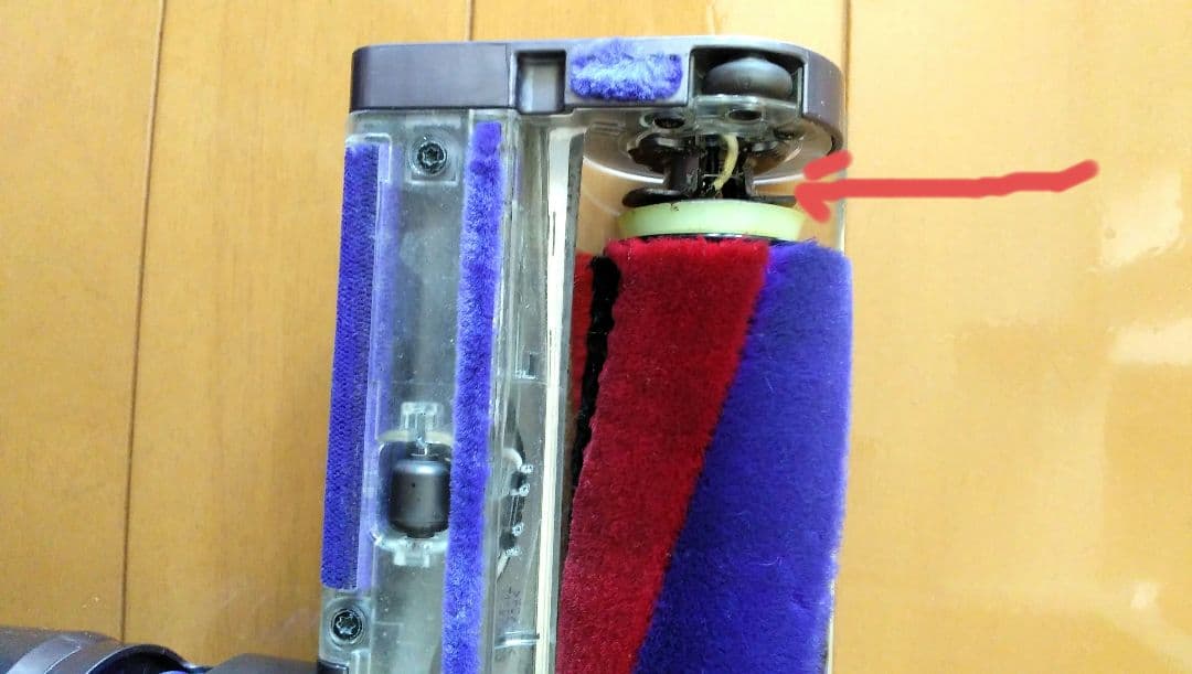 Dyson v8 slim fluffy+　コードレスクリーナースタンドセット