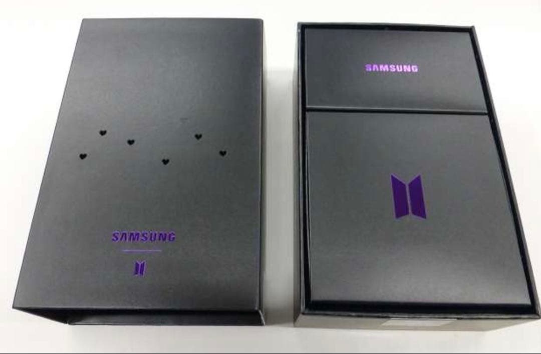 BTSワイヤレスイヤホン　 コラボ カード付き