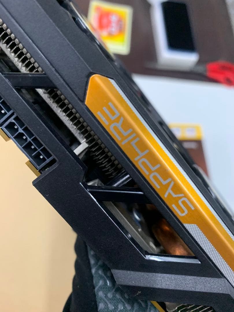 Sapphire R9 380X 8GB トリプルファン　動作未確認