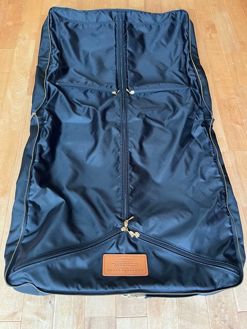 GEOFFREY BEENE ジェフリー ビーン ガーメントケース